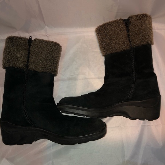 Stuart Weitzman Black Suede Shearling Lined Boots - Picture 1 of 4